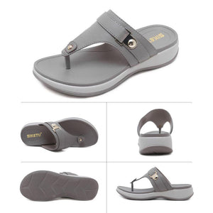 Comfortable Beach Sandals & Toe Clip Slippers