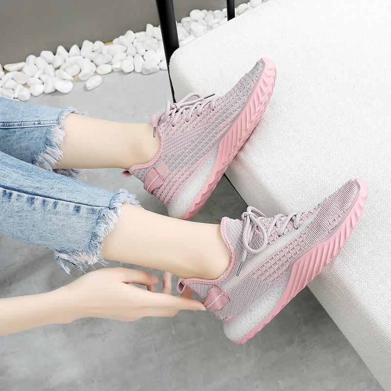 Net Surface Breathable Lace-Up Yeezy Sneakers