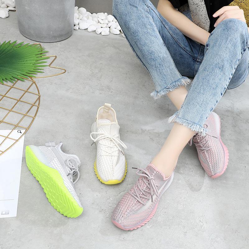 Net Surface Breathable Lace-Up Yeezy Sneakers