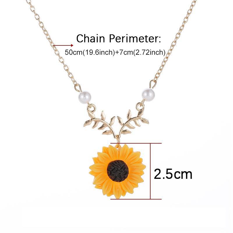 Fascinating Pearl Sunflower Necklace